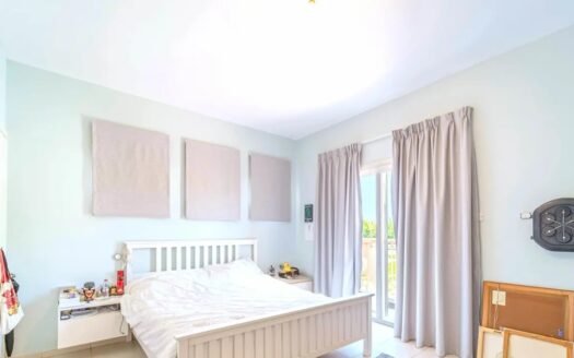 LAKE VIEW | CONVERTED 4 BEDROOM | VACANT